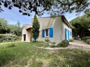 Maison de village typique 6 pers, proche plage et commerces, avec terrasse, parking et ménage inclus - FR-1-246A-251